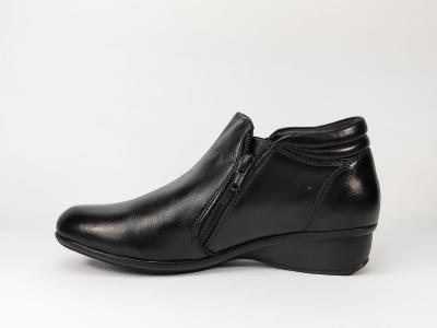 Bottillon d'hiver en cuir noir destockage LUXAT Exalite pour femme