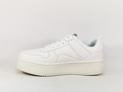 Sneakers femme chic blanche confortable à pas cher destockage REFRESH 170504