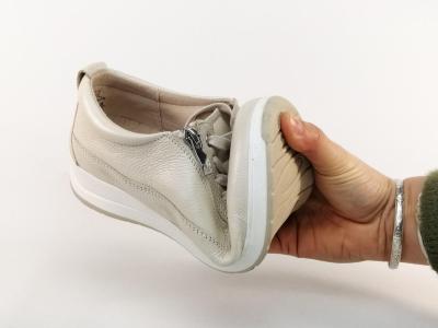 Chaussures femme pieds larges et sensibles CAPRICE 23727 largeur K cuir beige