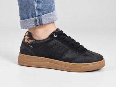 Basket noire femme tendance confortable destockage REFRESH 172954 à pas cher leopard