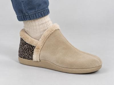 Chaussons femme confort de qualité montants et chauds ZEL'S 9382 velours beige leopard