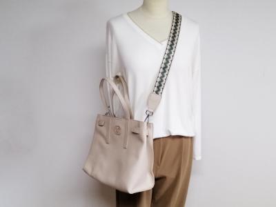 Sac beige femme bandoulière originale tendance chic destockage XTi 184555 pas cher