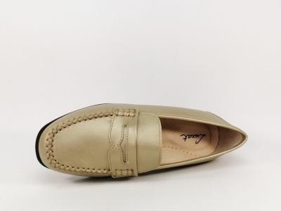Mocassins femme grand confort cuir souple or en destockage LUXAT Johan