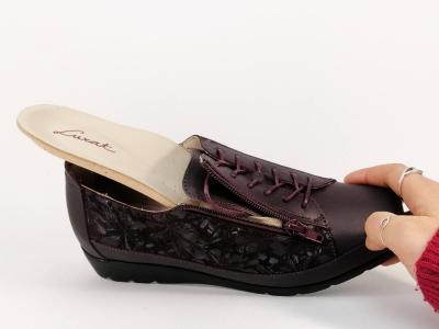 Chaussure compensée femme pieds sensibles cuir bordeaux destockage LUXAT embassy