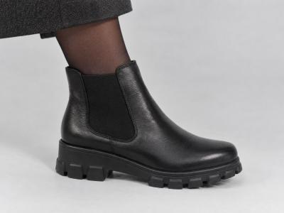 Bottine noire femme semelle crantée à élastiques MORAN'S vianca cuir souple