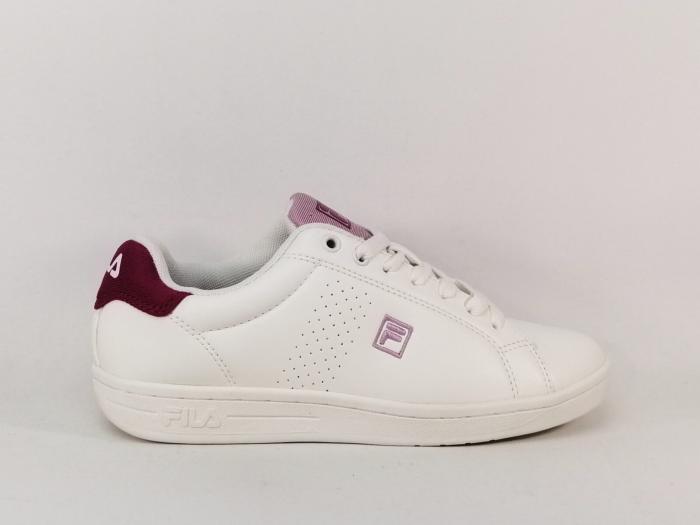 Basket blanche femme pas cher chic et confortable destockage FILA crosscourt