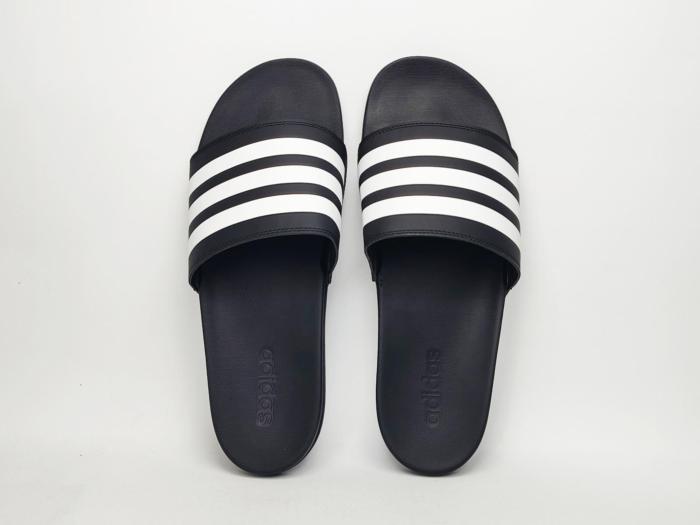 Claquette homme ADIDAS adilette comfort grande taille en destockage à pas cher noir blanc