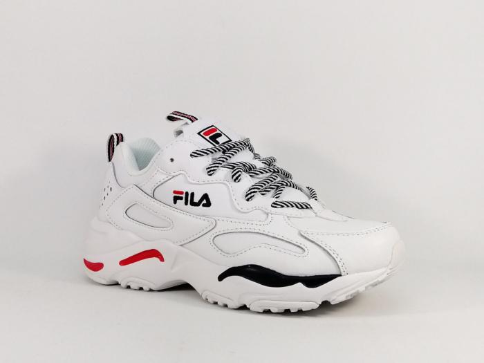 Sneakers blanche tendance femme destockage FILA ray tracer à pas cher