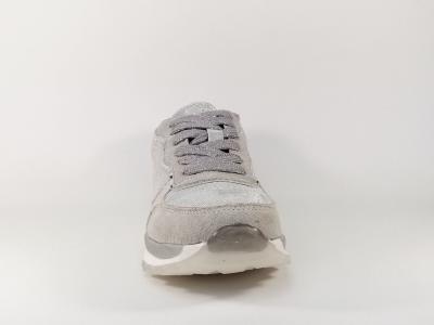 Sneakers gris argenté tendance et à pas cher pour femme XTi 47792