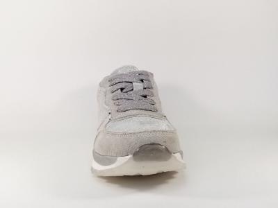 Sneakers femme pas cher gris argenté tendance en destockage XTi 47792