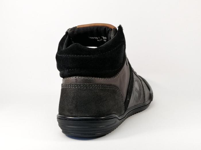 kickers montante