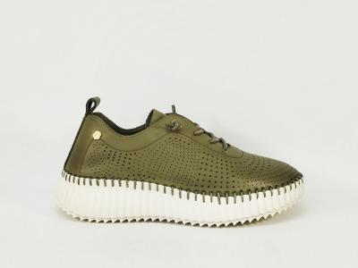Baskets vertes femme sans lacets cuir très souple confort destockage CARMELA 162369