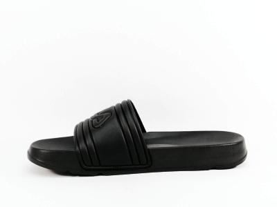 Claquette noire homme FILA morro en destockage à pas cher mule piscine plage