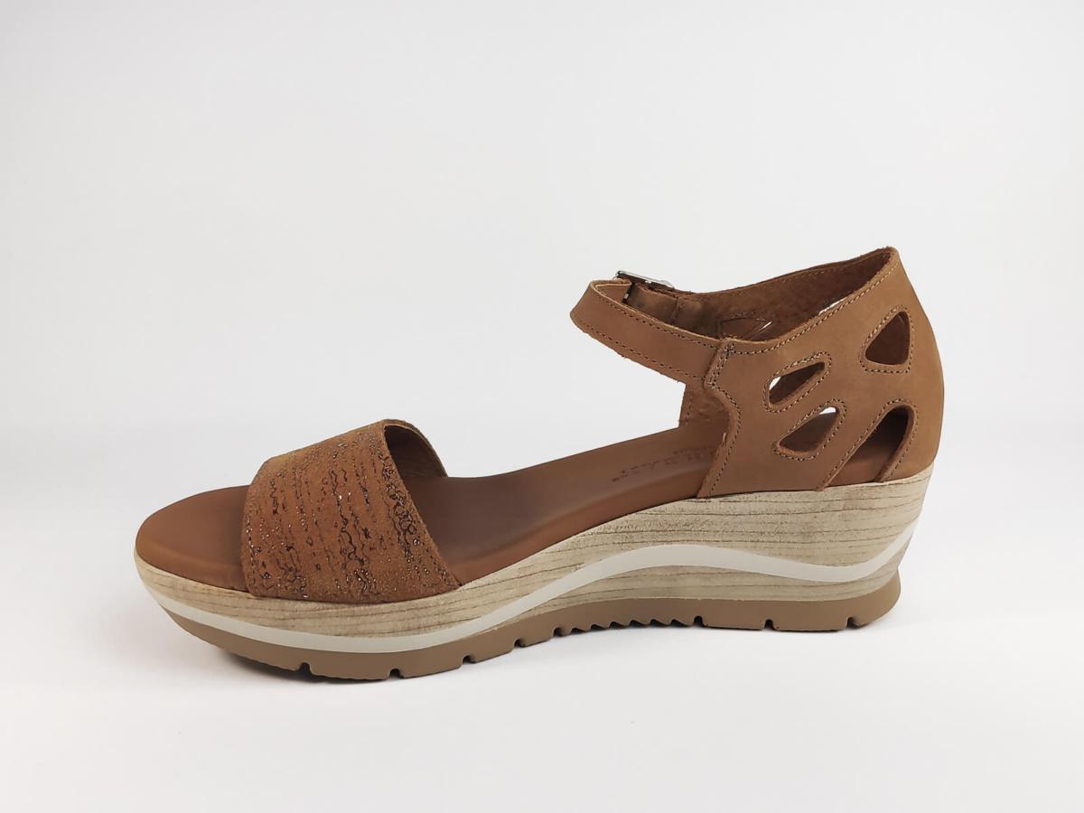 nu pied compensé camel