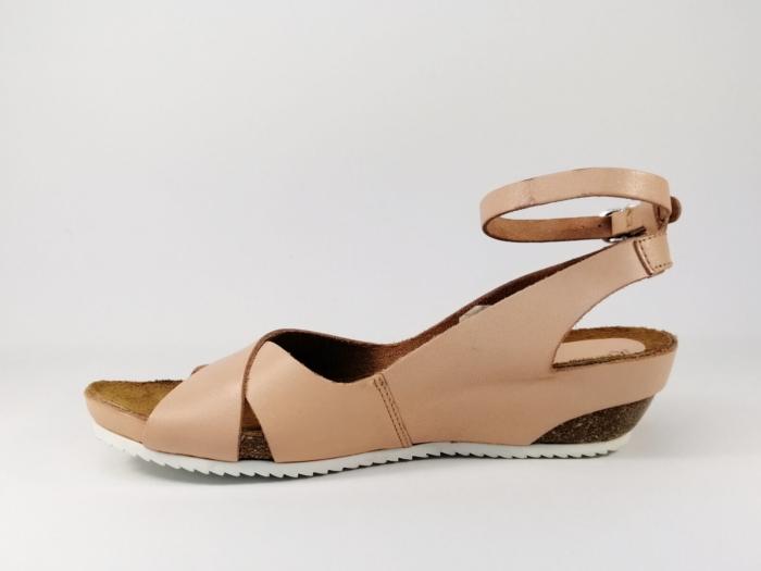 Sandale compensée cuir rose nude en destockage KICKERS Toki femme Sandale compensée cuir rose nude en destockage KICKERS Toki femme
