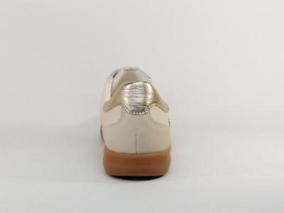 Basket femme chic tendance en cuir souple confortable largeur G CAPRICE 23705