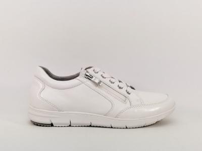 Tennis confort cuir souple blanc CAPRICE 23754 largeur G femme