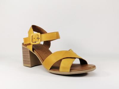 Sandale  talon cuir jaune en destockage CARMELA 67340 femme