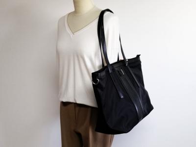 Grand sac bandoulière femme chic noir en destockage REFRESH 183390 pas cher