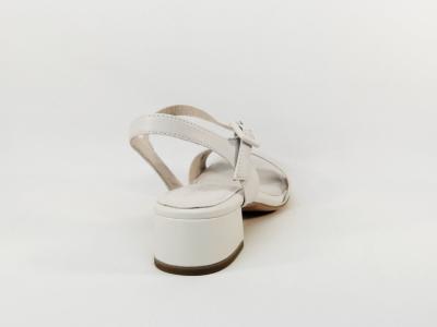 Sandale blanche chic à talon carré destockage TAMARIS 28265 en cuir femme