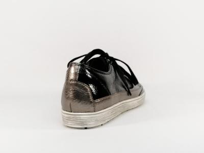 Tennis confort en cuir noir CAPRICE 23654 largeur G pour femme