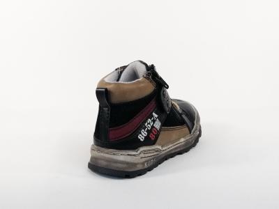 Basket montante noir STAR 819013 garçon en destockage à pas cher