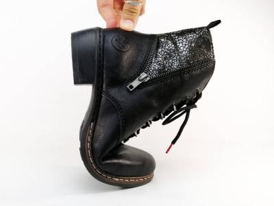 Bottine femme chic et originale noire à lacets RIEKER Y0800-00 confortable