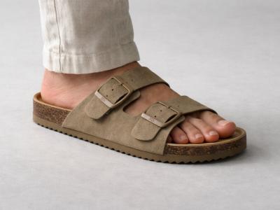 Claquette homme cuir taupe daim à pas cher destockage XTi 142553 confortable