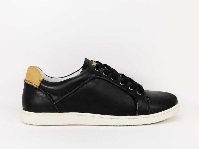 Baskets homme en cuir noir destockage KICKERS Lympid