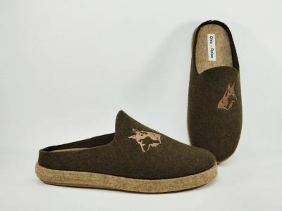Chausson homme confortable motif loup tendance, semelle amovible CHIC & RELAX peloup