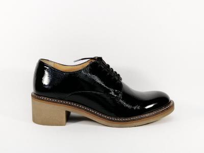 Derby KICKERS oxyby en destockage cuir verni noir à talon femme