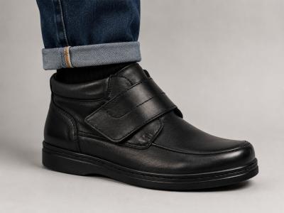 Chaussure montante homme grand confort cuir noir à velcro ORLAND 16132 / 16131