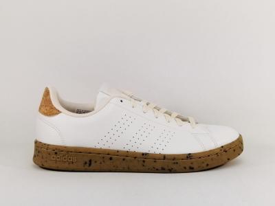 Basket ADIDAS homme advantage GY7036 blanche en destockage à pas cher
