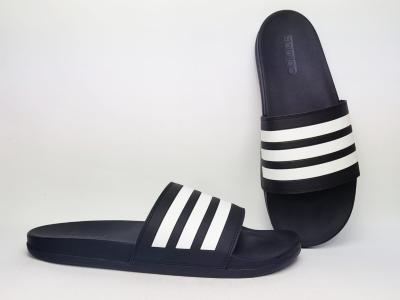 Claquette homme ADIDAS adilette comfort grande taille en destockage à pas cher noir blanc