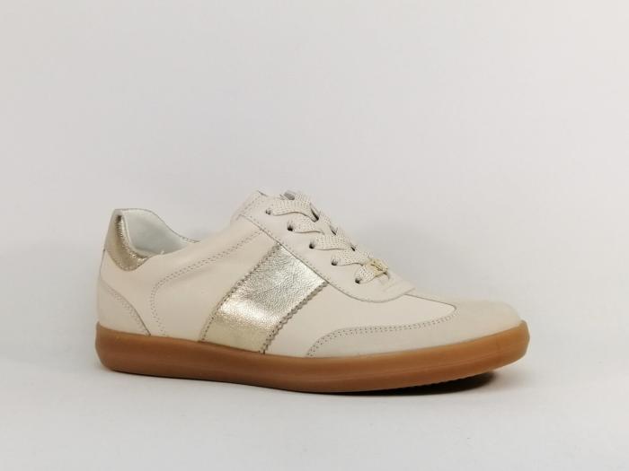 Basket femme chic tendance en cuir souple confortable largeur G CAPRICE 23705