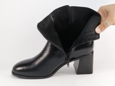 Bottine femme GALERIES LAFAYETTE muriel à pas cher en destockage cuir noir souple et talon