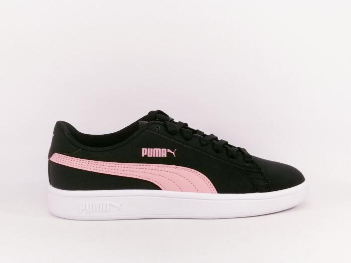 Basket noire femme PUMA tendance à pas cher en destockage smash v2 buck 36516018