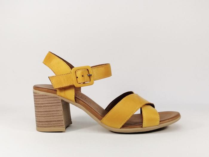 Sandale à talon cuir jaune en destockage CARMELA 67340 femme