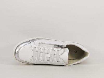 Basket femme chic et confortable cuir souple blanc argent CAPRICE 23755