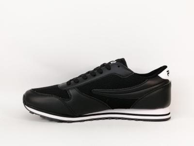 Basket noire homme tendance à pas cher destockage de marque FILA FFM0132