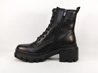 Boots noire à lacets style rangers femme destockage DOCKERS 51KA303