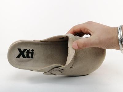 Sabots cuir femme daim beige clair destockage XTi 142871 confortable à pas cher