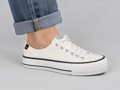Tennis toile blanche femme confortable tendance en destockage REFRESH 170500