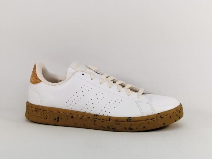Basket ADIDAS homme advantage GY7036 blanche en destockage à pas cher