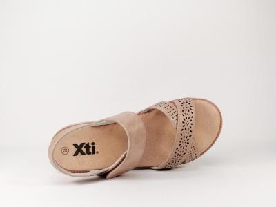 Sandale fille tendance à velcro en destockage XTi 57087 rose
