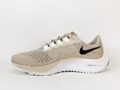 Chaussure de running homme en destockage NIKE air zoom pegasus sable confortable