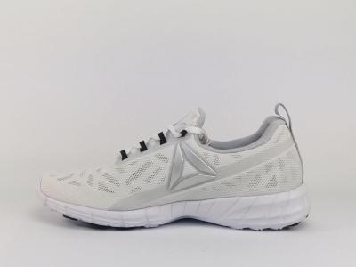 Chaussure de running destockage REEBOK Zpump blanche pour femme