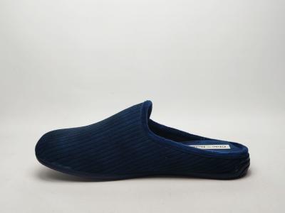 Pantoufle homme originale motif cerf confortable en velours CHIC & RELAX racerf marine