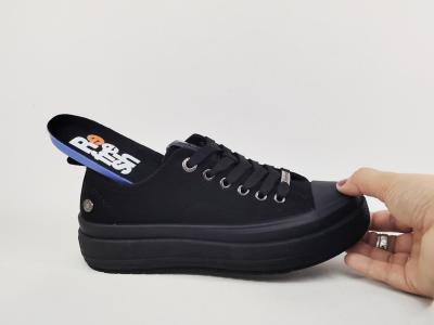 Basket noire femme habillée semelle épaisse confortable destockage REFRESH 173073