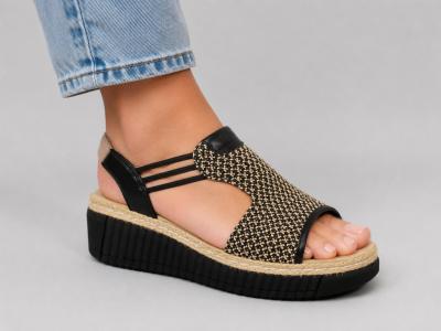 Sandale plateforme femme à élastique noire chic et confortable TOM TAILOR 9590240006